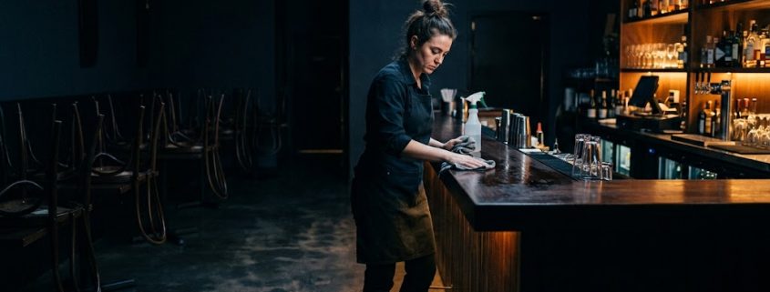 Mitarbeiter Gastronomie Dienstplan | Gastro-Personal Teamfoto | HBS Hospitality Business School Diskussion